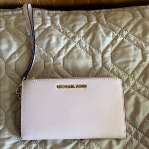 Michael Kors Light Pink Wristlet
